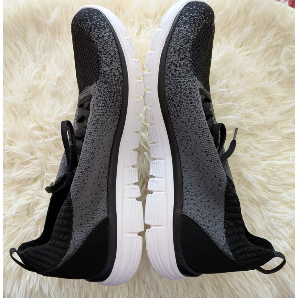 Men's Skechers Sport Sneakers Size 10.5 Black and Gray